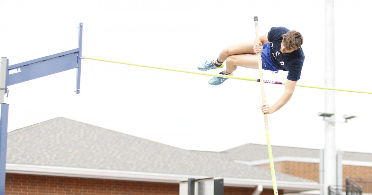 Eagles Track and Field Place Fourth at AMC Championship